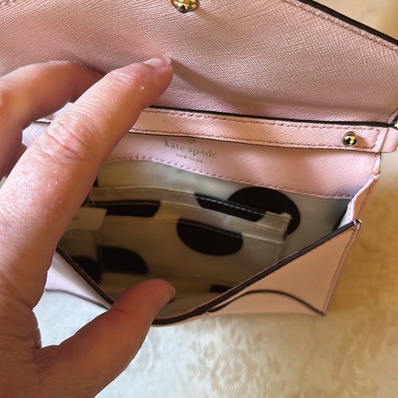 Kate Spade pink Saffiano leather envelope crossbody in EUC - Picture 8 of 15